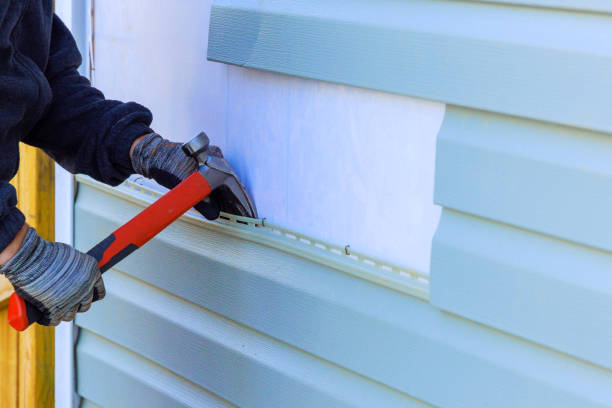 Reliable Emergency Siding Repair contractor in Springfield, IL by Creative Siding